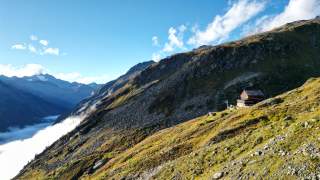 Hütte im Gebirge